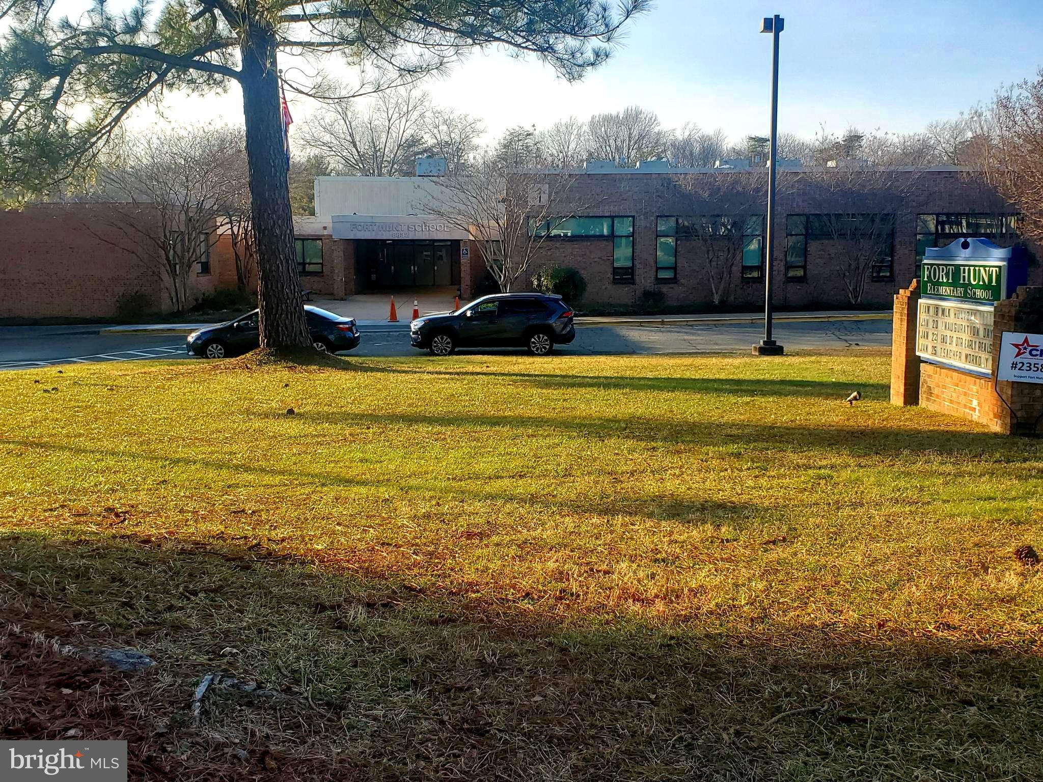 8703 Highgate Road Alexandria, VA 22308 - Photo 39 of 40 Fort Hunt Elementary School