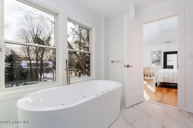 $2,195,000 | 17 Maple Drive, Old Greenwich, CT 06870