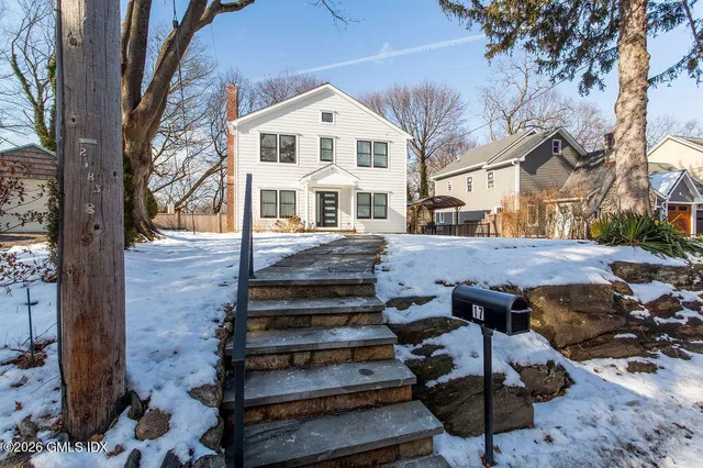 $2,195,000 | 17 Maple Drive, Old Greenwich, CT 06870