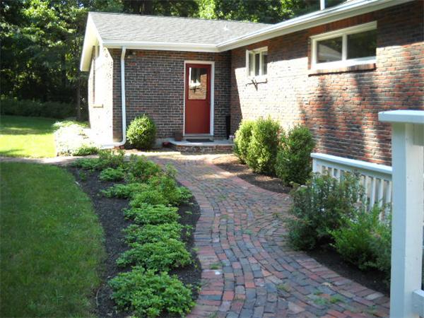 15 Harrington Ridge Road Sherborn, MA 01770 - Photo 4 of 29 Gallery Image 4
