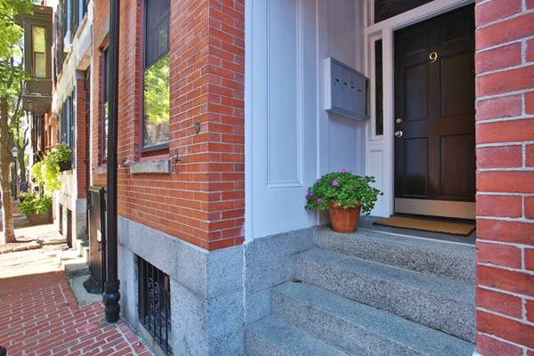 9 Fayette Street, Unit 1 Boston, MA 02116 - Photo 5 of 6 a view of a entryway door of the house
