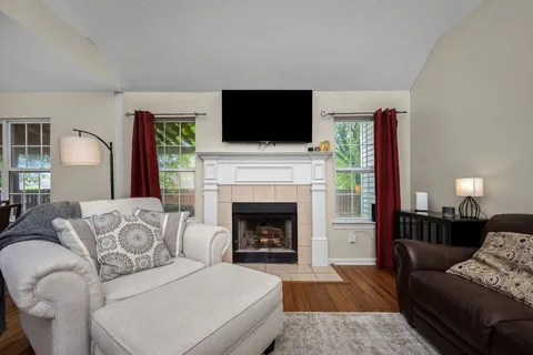 $432,500 | 3342 Meadowhill Drive, Murfreesboro, TN 37130