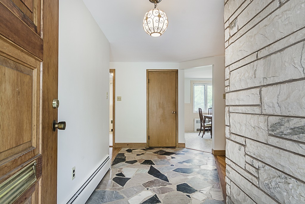 5 Old Shade Street Lexington, MA 02421 - Photo 2 of 24 Gallery Image 2