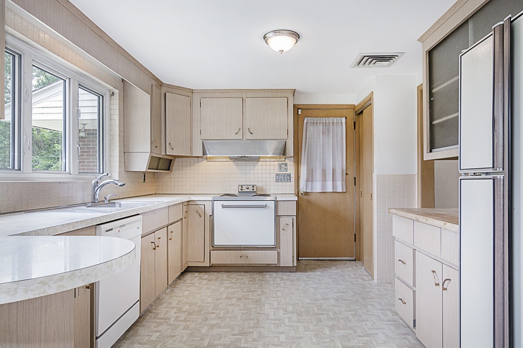 5 Old Shade Street Lexington, MA 02421 - Photo 8 of 24 Gallery Image 8
