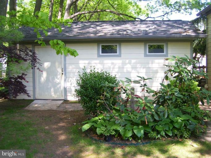 1613 Exeter Road Westminster, MD 21157 - Photo 2 of 15 Shed