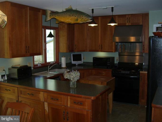 1613 Exeter Road Westminster, MD 21157 - Photo 11 of 15 Kitchen