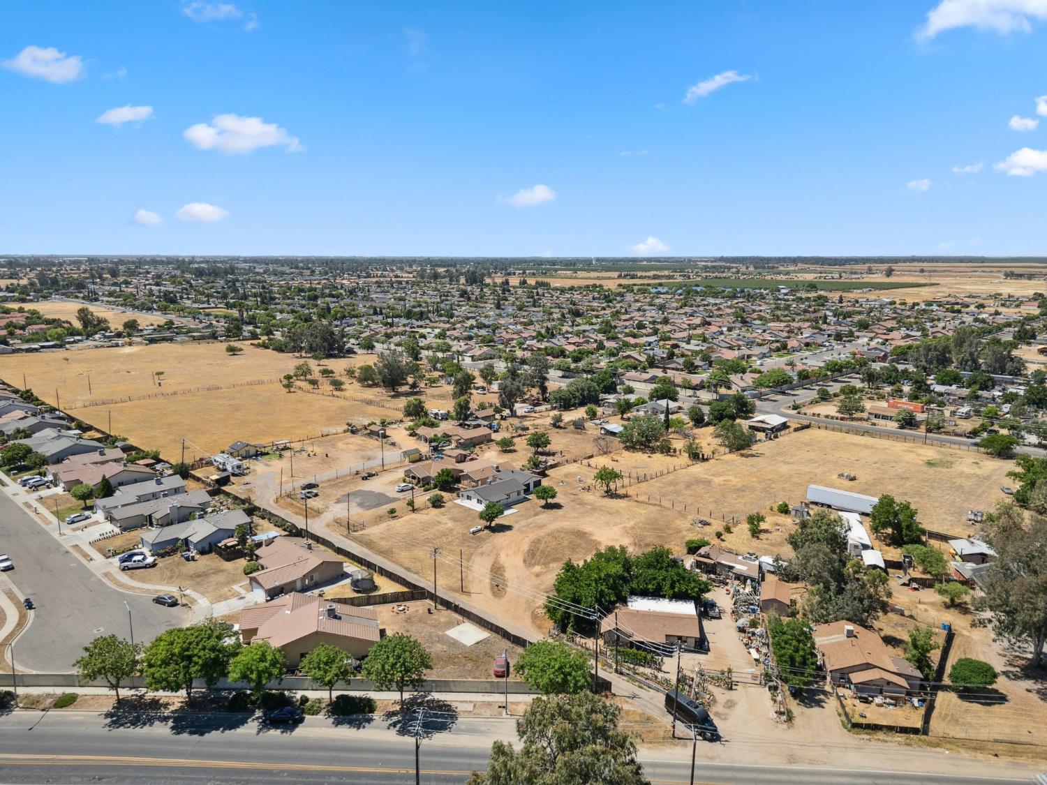 27747 Echo Road Madera, CA 93638 - Photo 27 of 38 a view of a city
