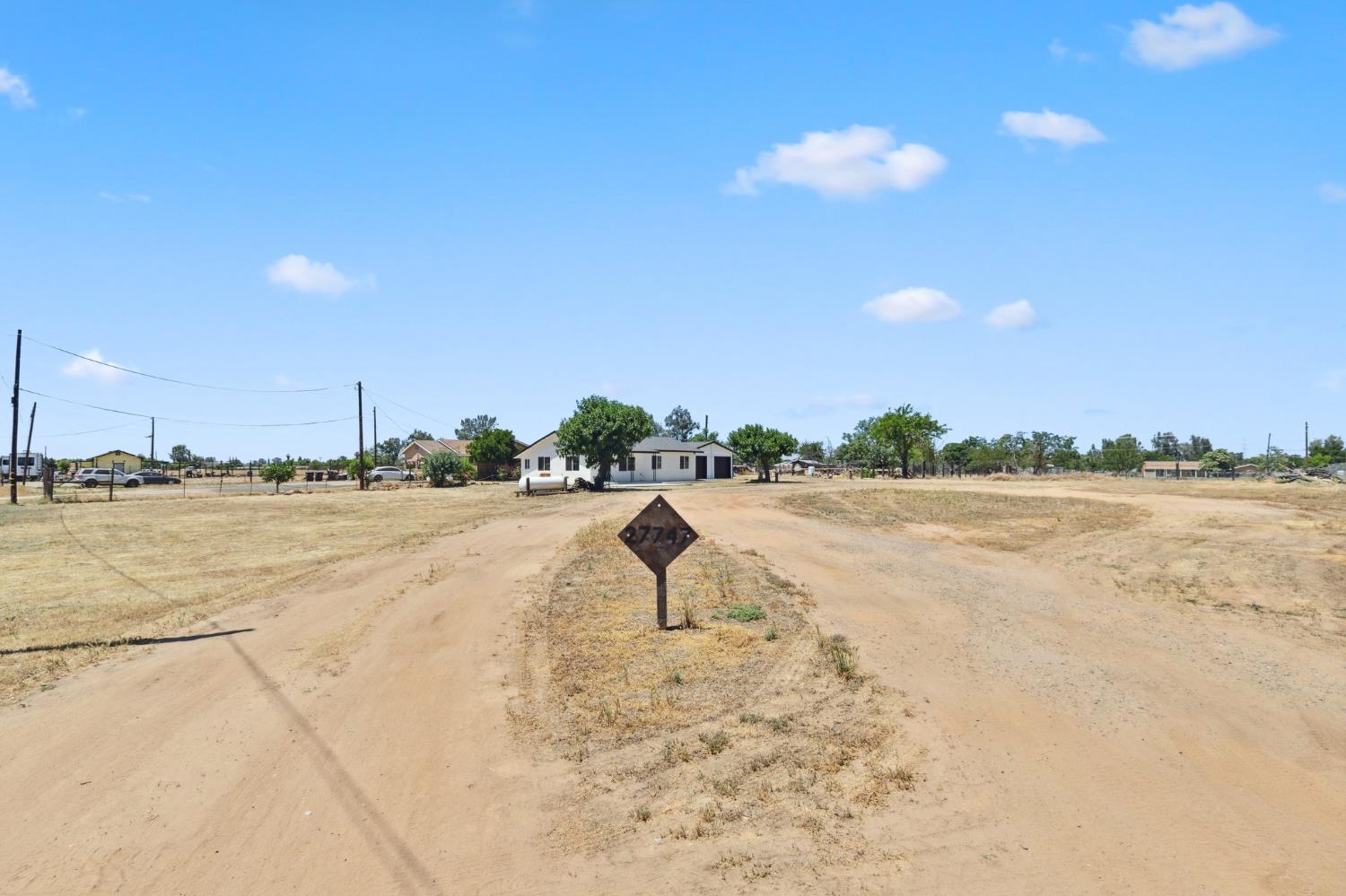 27747 Echo Road Madera, CA 93638 - Photo 6 of 38 a view of a lake