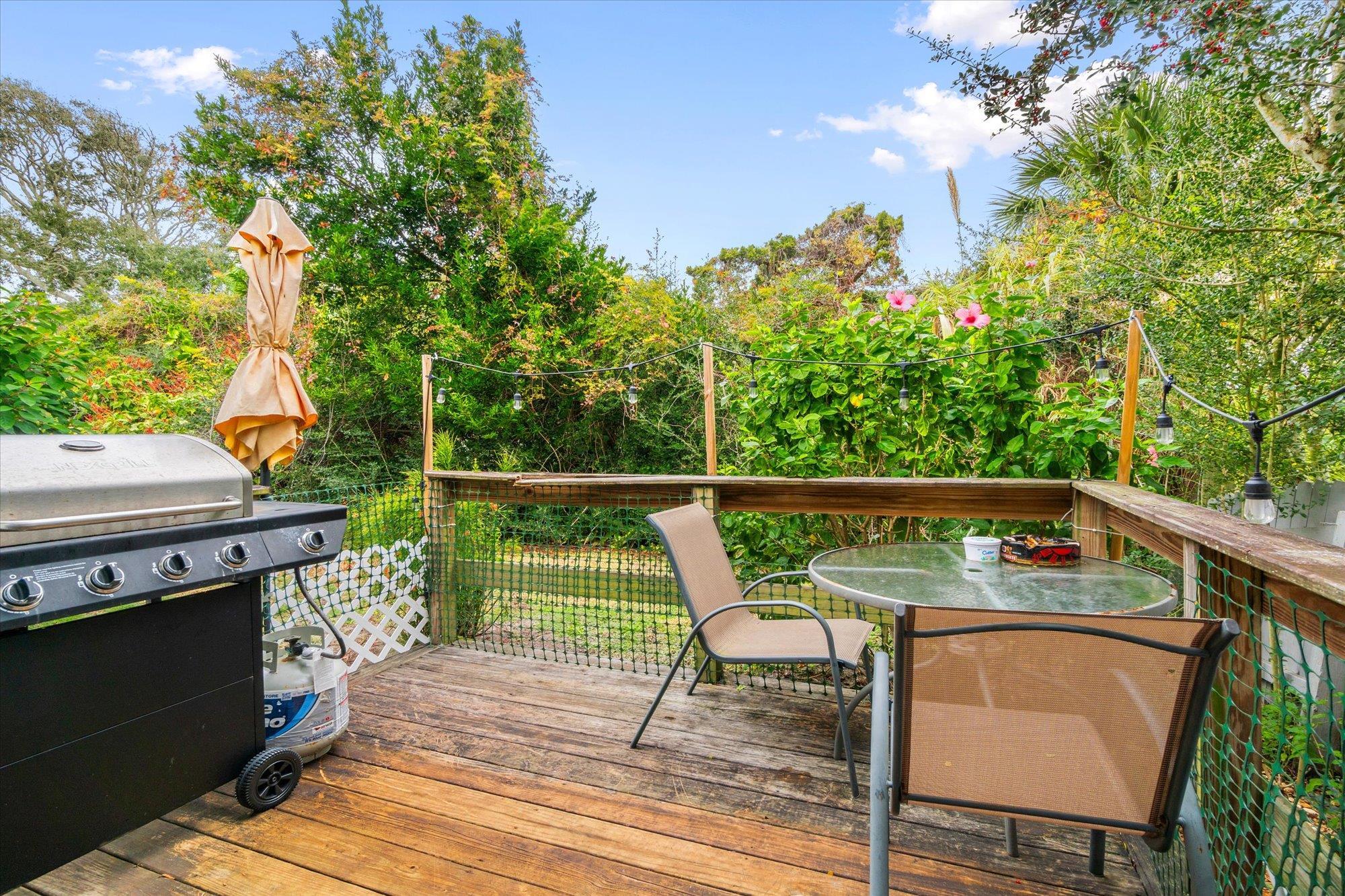 216 9th Street St. Augustine, FL 32080 - Photo 12 of 35 a view of sitting area with furniture