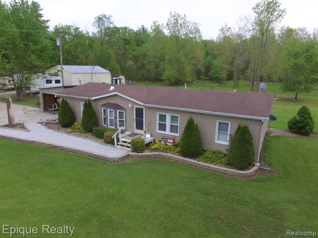 13027 Norman Road Yale, MI 48097 - Photo 3 of 48
