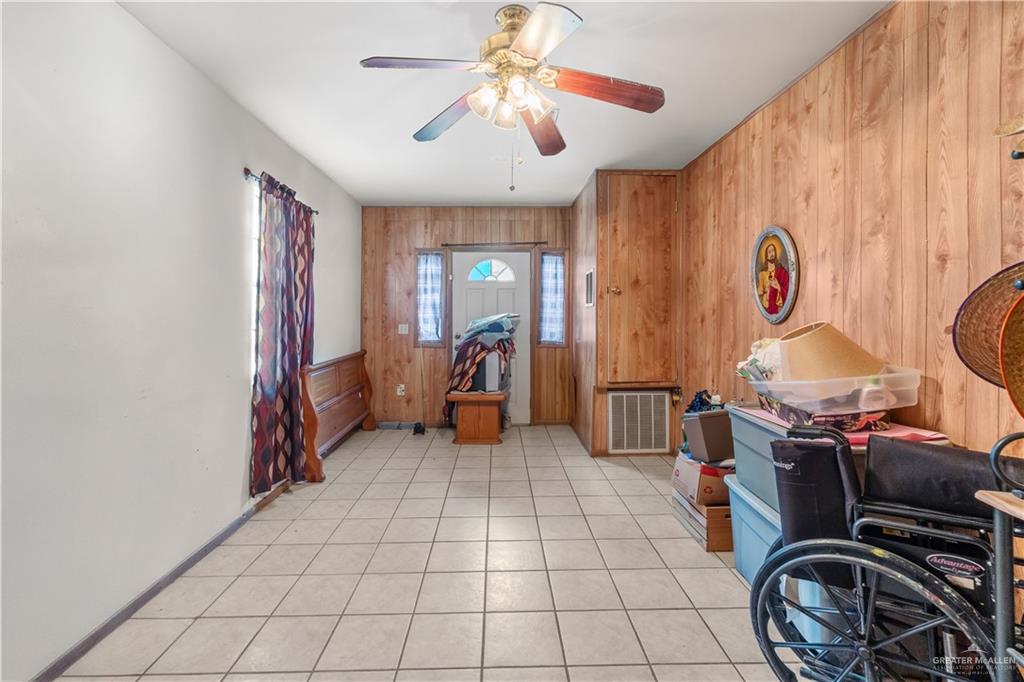 202 North Ester Street Edcouch, TX 78538 - Photo 11 of 13 a view of a room with gym equipment
