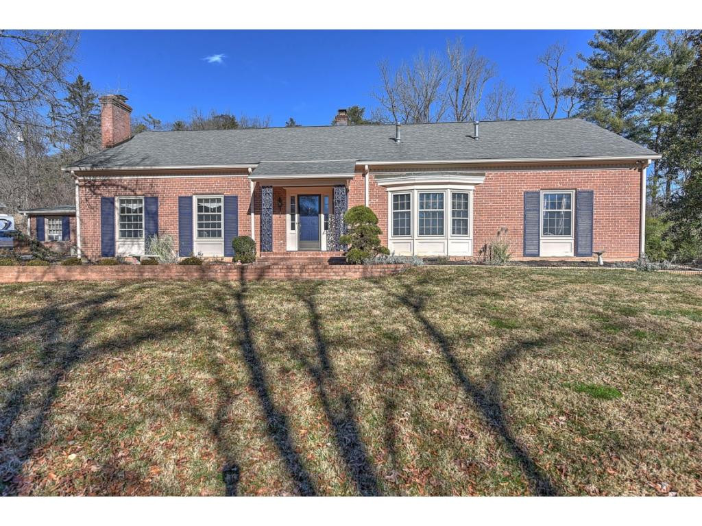 105 Lick Meadow Road Bristol, TN 37620 - Photo 1 of 36 Photo 1