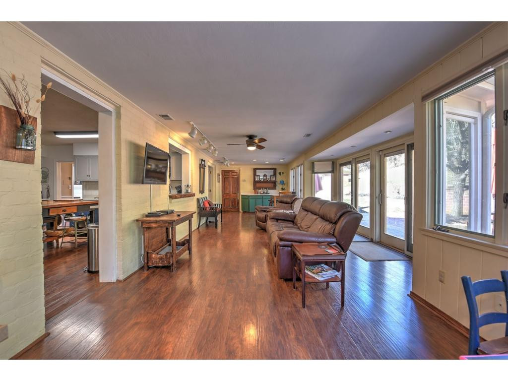 105 Lick Meadow Road Bristol, TN 37620 - Photo 11 of 36 Photo 11