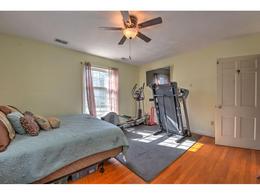 105 Lick Meadow Road Bristol, TN 37620 - Photo 18 of 36 Photo 18
