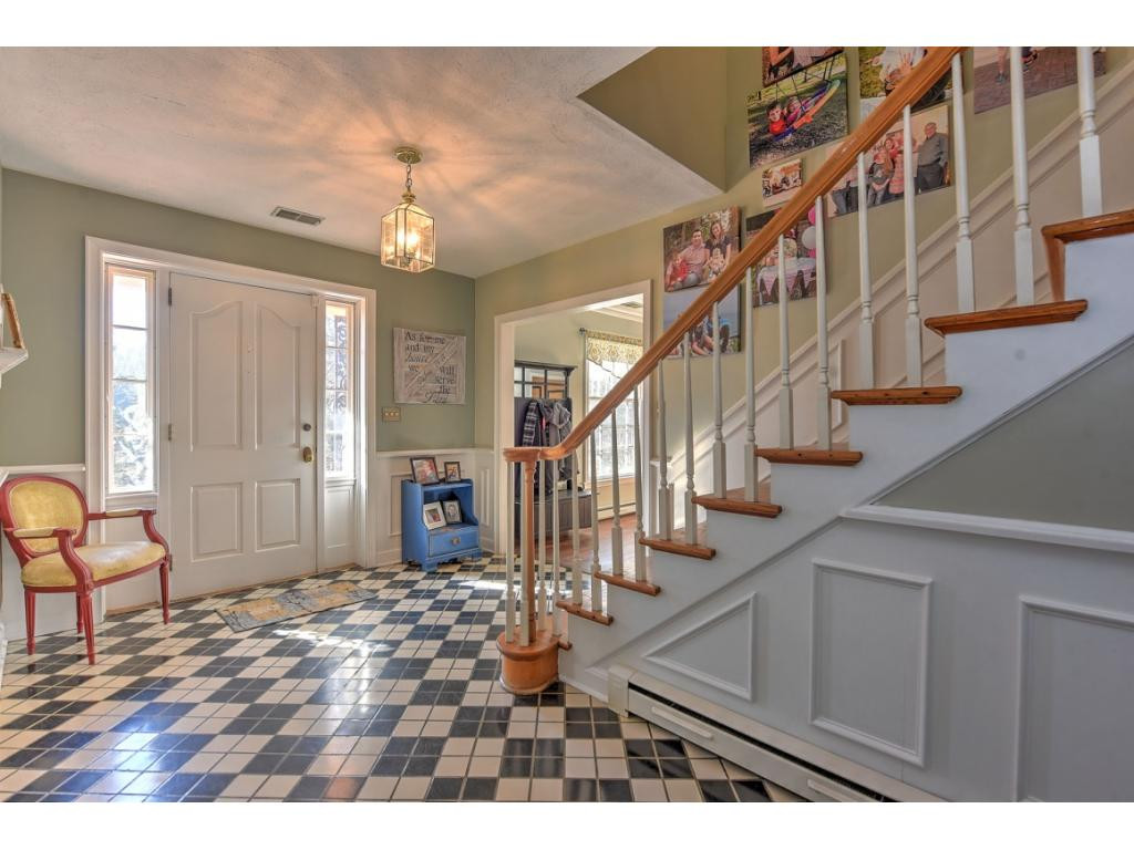105 Lick Meadow Road Bristol, TN 37620 - Photo 2 of 36 Photo 2