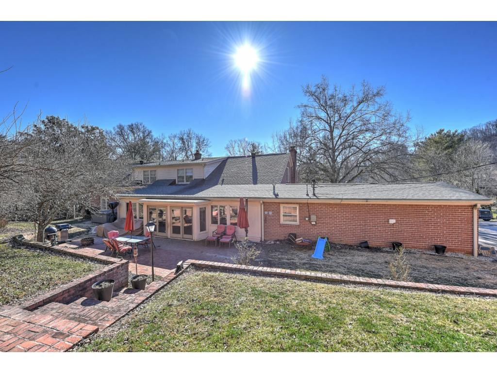 105 Lick Meadow Road Bristol, TN 37620 - Photo 34 of 36 Photo 34