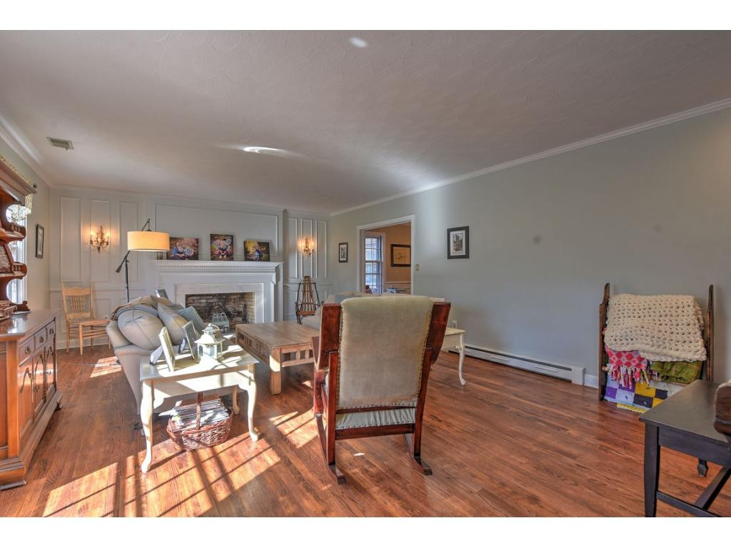 105 Lick Meadow Road Bristol, TN 37620 - Photo 4 of 36 Photo 4