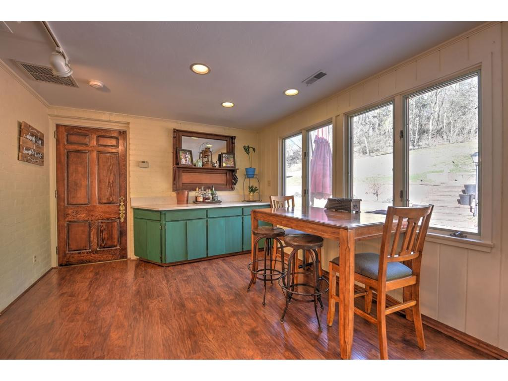 105 Lick Meadow Road Bristol, TN 37620 - Photo 10 of 36 Photo 10