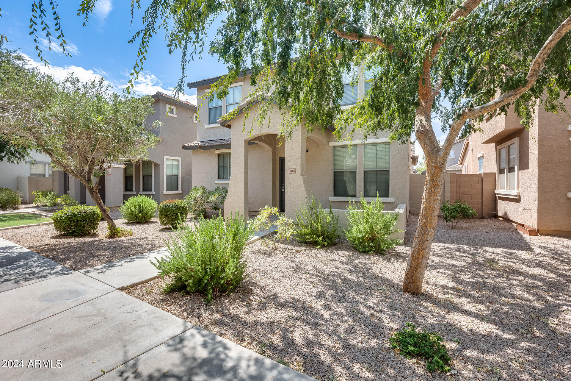 1908 East Harrison Street Gilbert, AZ 85295 - Photo 5 of 37