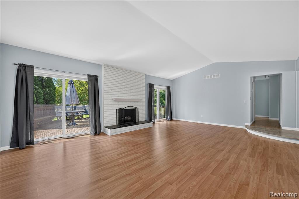2370 Norton Road Rochester Hills, MI 48307 - Photo 2 of 15