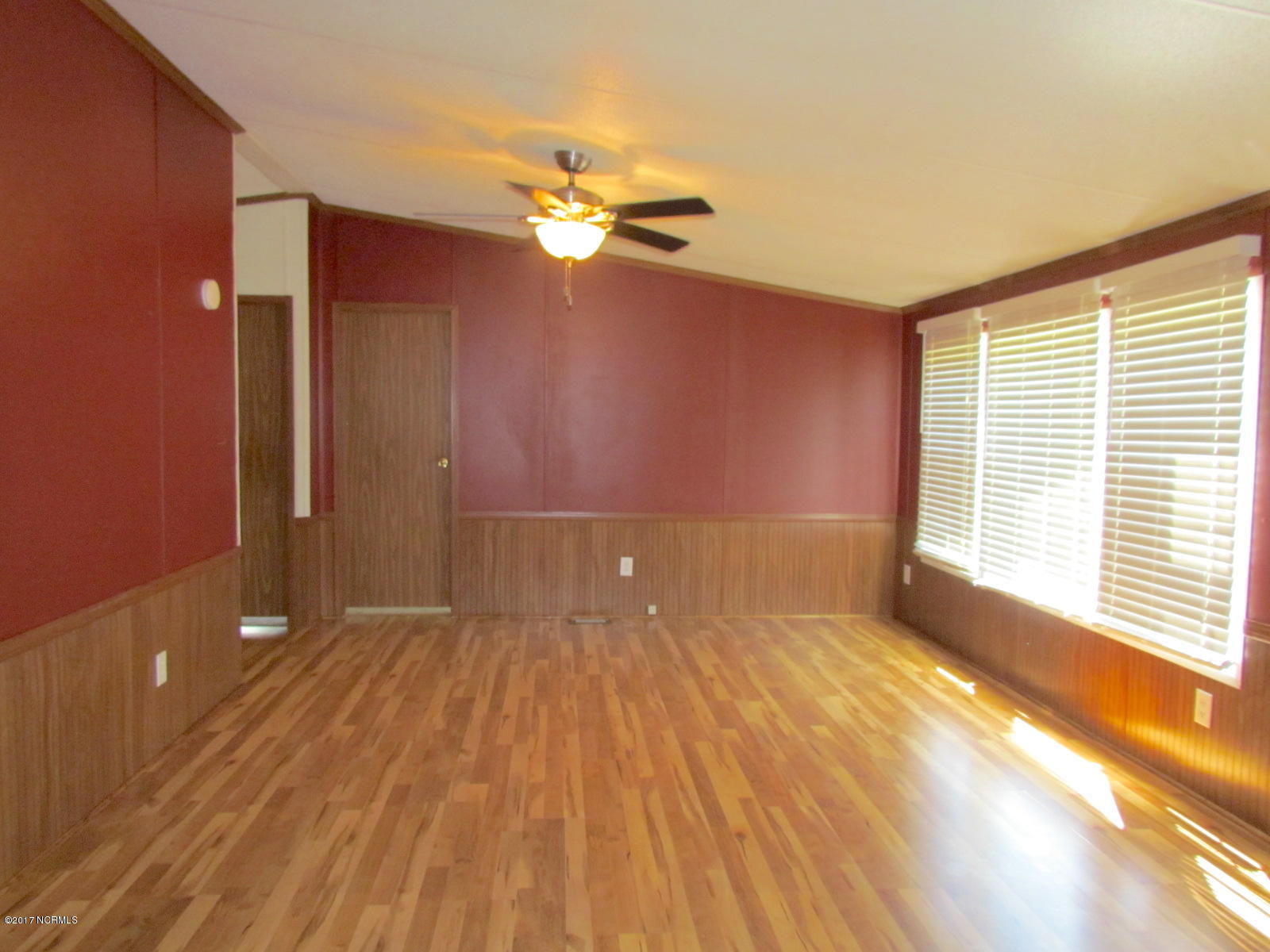 761 Old Snow Hill Road Ayden, NC 28513 - Photo 12 of 35 2017-05-02 02.35.27