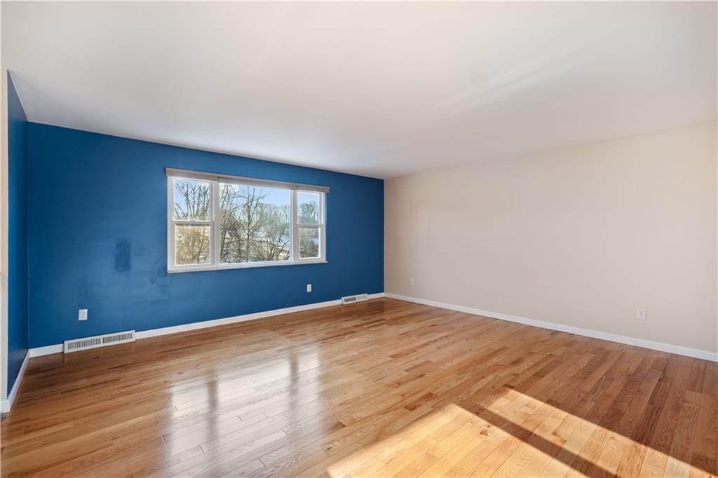 1370 Parkway Road Pittsburgh, PA 15237 - Photo 11 of 27 Gallery Image 11