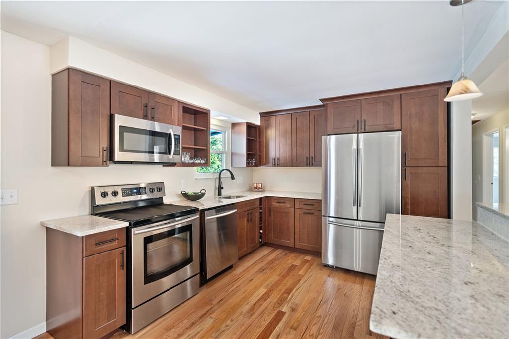 1370 Parkway Road Pittsburgh, PA 15237 - Photo 4 of 27 Gallery Image 4