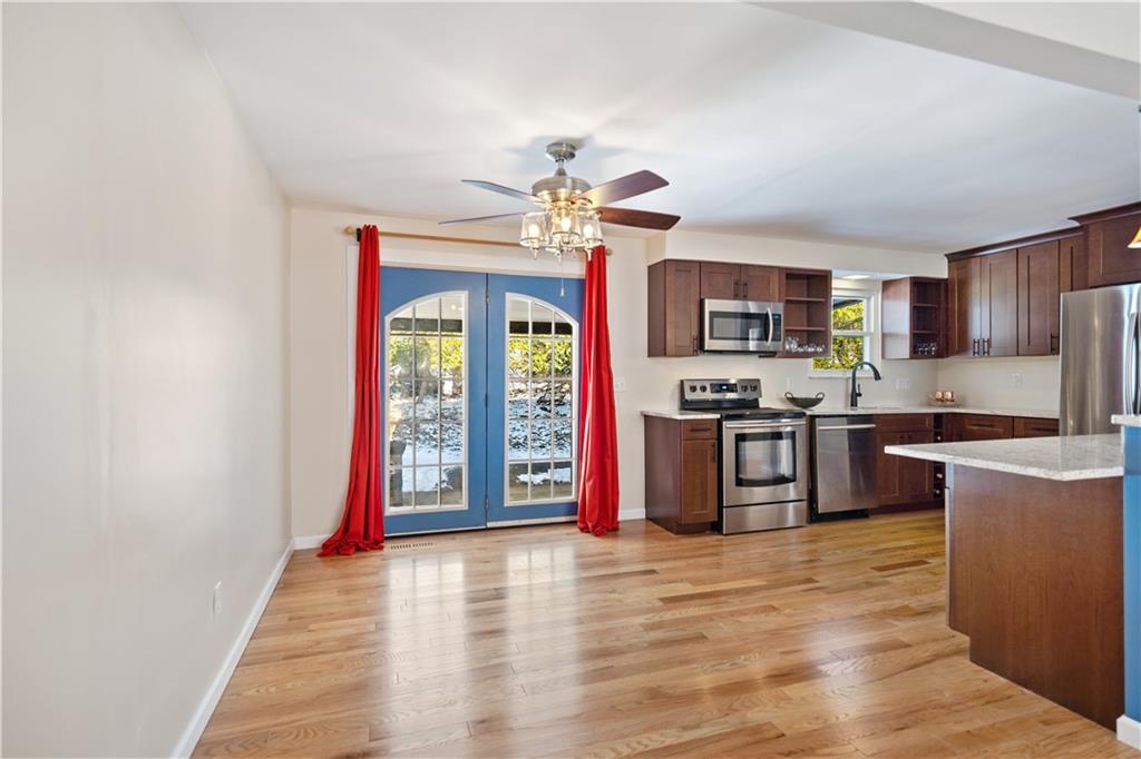 1370 Parkway Road Pittsburgh, PA 15237 - Photo 6 of 27 Gallery Image 6