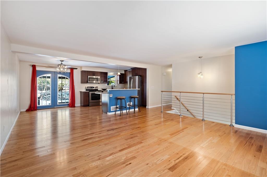 1370 Parkway Road Pittsburgh, PA 15237 - Photo 9 of 27 Gallery Image 9