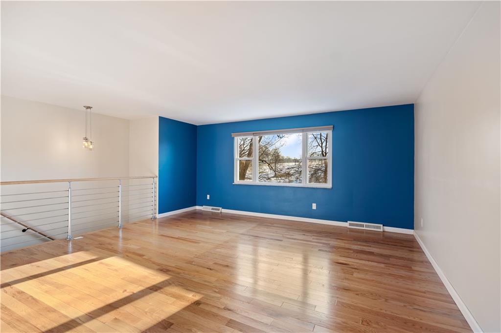 1370 Parkway Road Pittsburgh, PA 15237 - Photo 10 of 27 Gallery Image 10