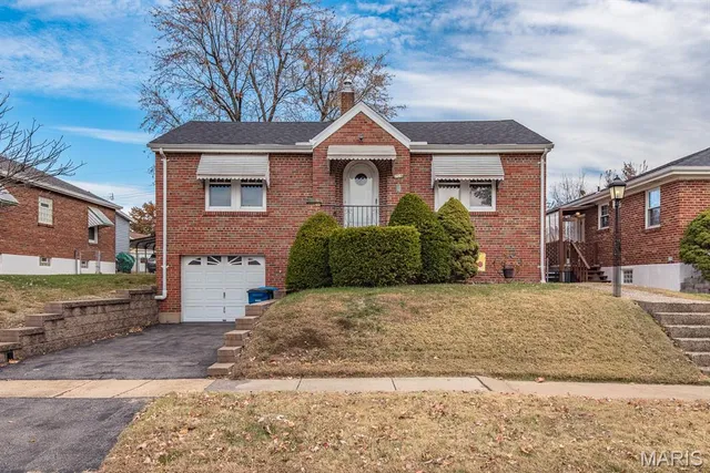 $189,900 | 709 Karlsruhe Place, St. Louis, MO 63125