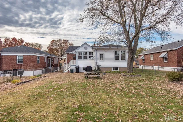 $189,900 | 709 Karlsruhe Place, St. Louis, MO 63125