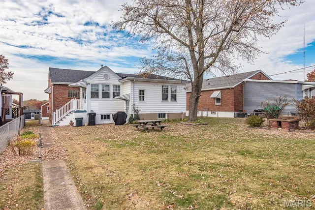 $189,900 | 709 Karlsruhe Place, St. Louis, MO 63125