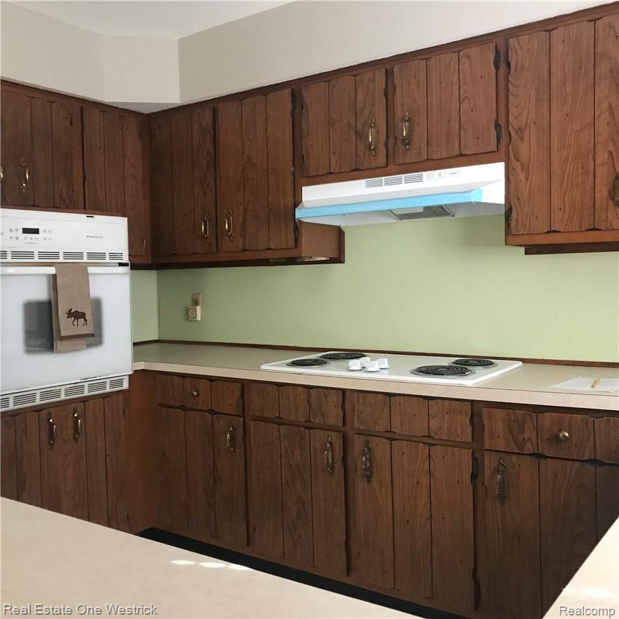 7585 Springborn Road Casco, MI 48064 - Photo 12 of 31 Kitchen 2.JPG