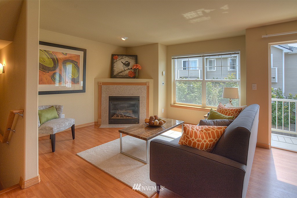 1139 North 94th Street, Unit A Seattle, WA 98103 - Photo 2 of 14