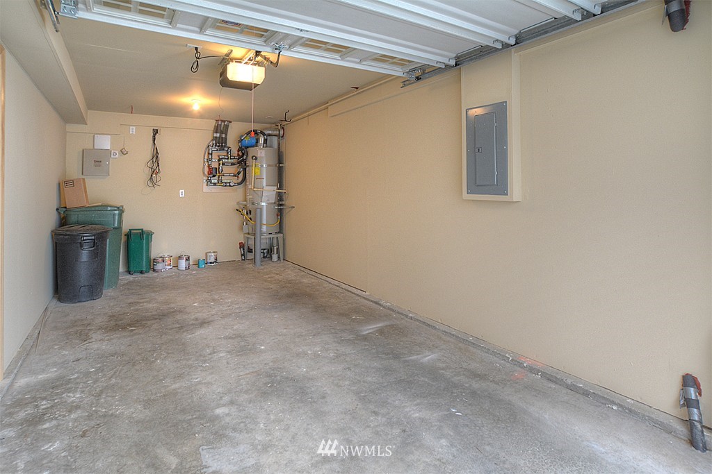 1139 North 94th Street, Unit A Seattle, WA 98103 - Photo 13 of 14