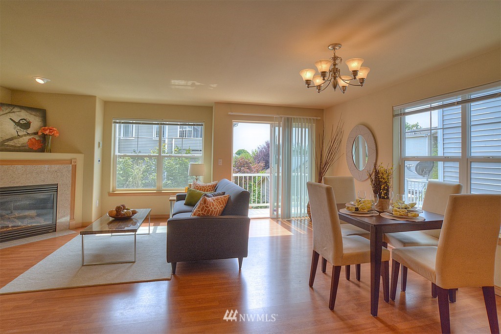 1139 North 94th Street, Unit A Seattle, WA 98103 - Photo 3 of 14