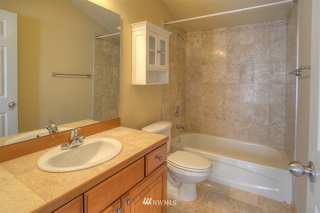 1139 North 94th Street, Unit A Seattle, WA 98103 - Photo 8 of 14