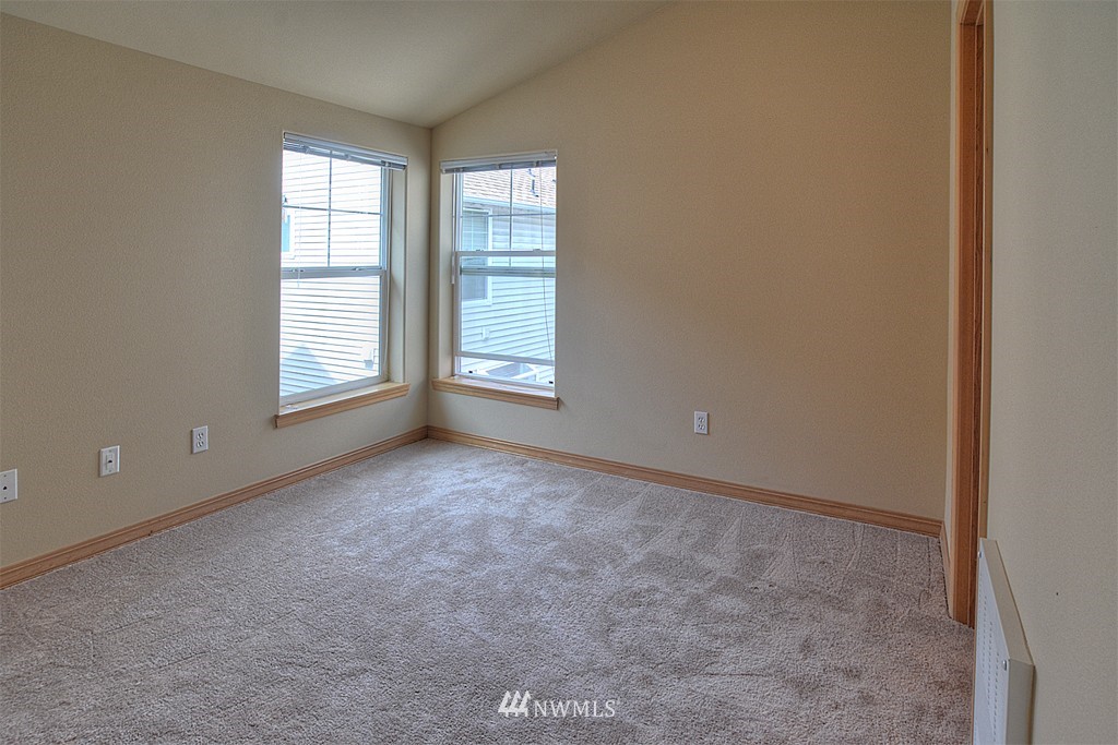 1139 North 94th Street, Unit A Seattle, WA 98103 - Photo 9 of 14