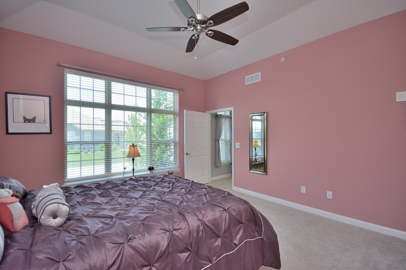 4380 Nighthawk Trail Brookfield, WI 53005 - Photo 12 of 37 Primary bedroom