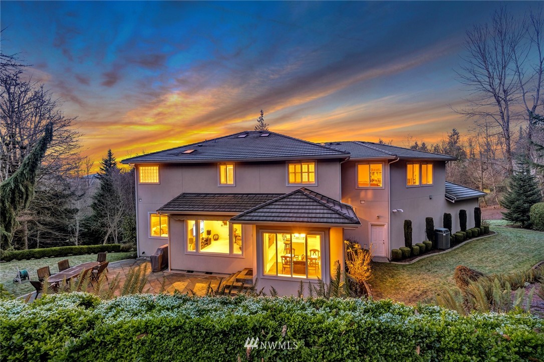 18529 Southeast 174th Way Renton, WA 98058 - Photo 2 of 40 Gallery Image 2