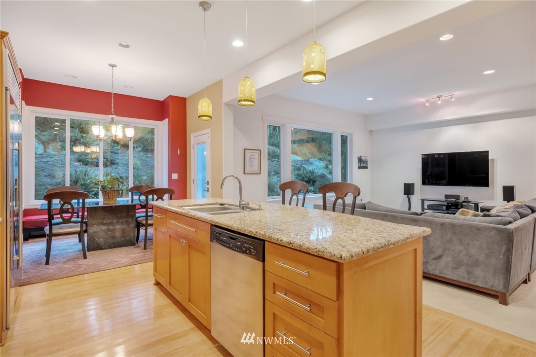 18529 Southeast 174th Way Renton, WA 98058 - Photo 14 of 40 Gallery Image 14