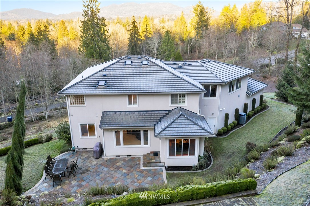 18529 Southeast 174th Way Renton, WA 98058 - Photo 3 of 40 Gallery Image 3