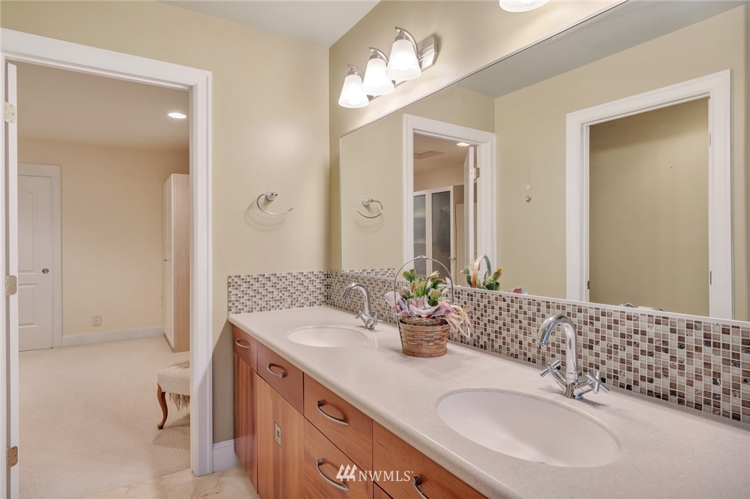 18529 Southeast 174th Way Renton, WA 98058 - Photo 28 of 40 Gallery Image 28