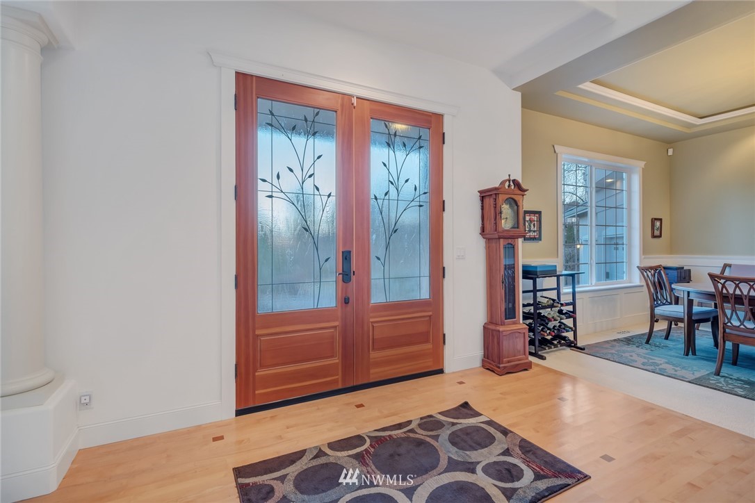 18529 Southeast 174th Way Renton, WA 98058 - Photo 4 of 40 Gallery Image 4