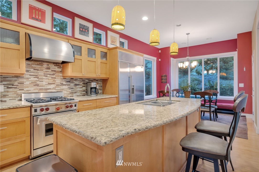 18529 Southeast 174th Way Renton, WA 98058 - Photo 10 of 40 Gallery Image 10