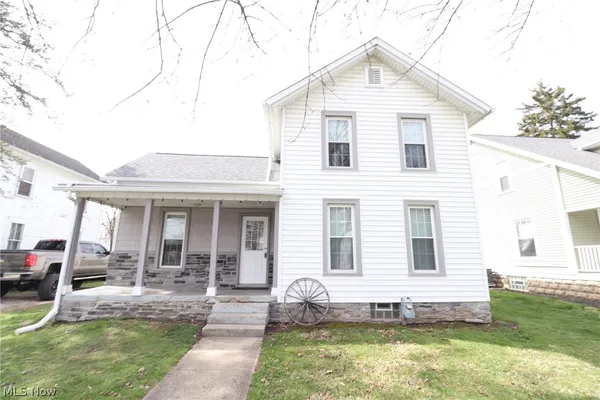 $175,000 | 172 North Main Street, Creston, OH 44217