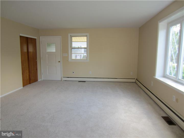 522 Ashbourne Road Cheltenham, PA 19012 - Photo 4 of 16 Great Room