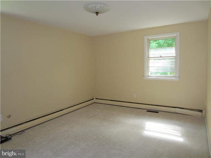 522 Ashbourne Road Cheltenham, PA 19012 - Photo 9 of 16 Bedroom 2
