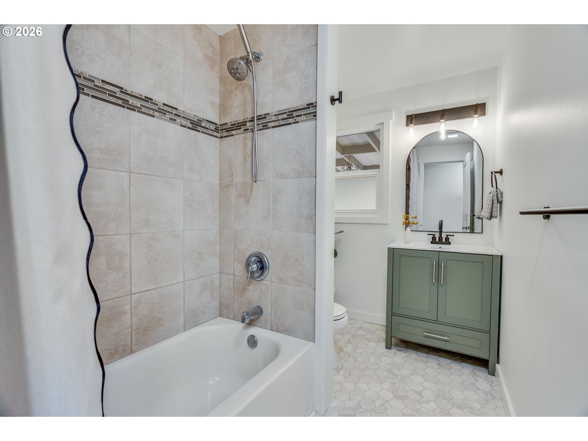 11755 Southwest Baker Street Beaverton, OR 97008 - Photo 16 of 32